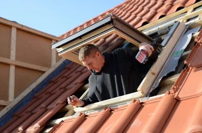 Pose de fenêtres de toit Velux à Rostrenen